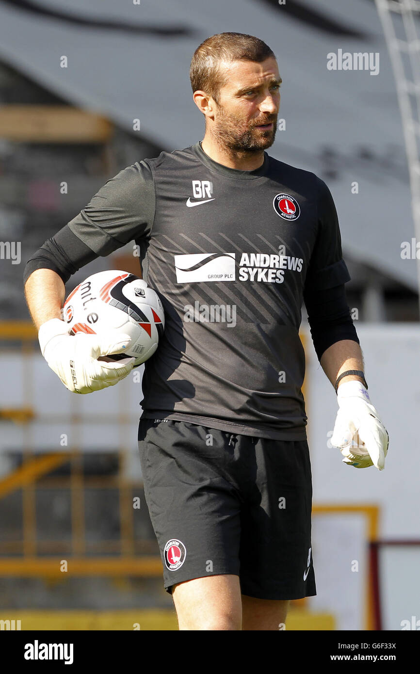 Calcio - Campionato Skybet - Burnley v Charlton Athletic - Turf Moor. Ben Roberts, allenatore del portiere atletico di Charlton Foto Stock