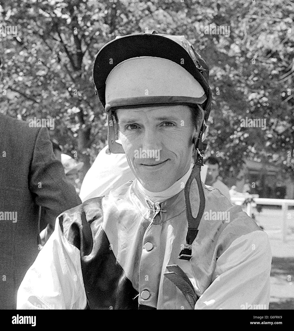 Joe Mercer il fantino Flat-Race. Ha iniziato la sua carriera a 14 anni con il maggiore Sneyd a Sparsholt. Foto Stock