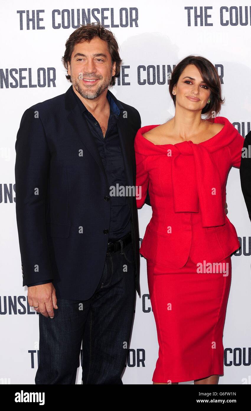 Javier Bardem e Penelope Cruz a una fotocellula per il loro nuovo film il Consigliere al Dorchester Hotel, Londra. Foto Stock