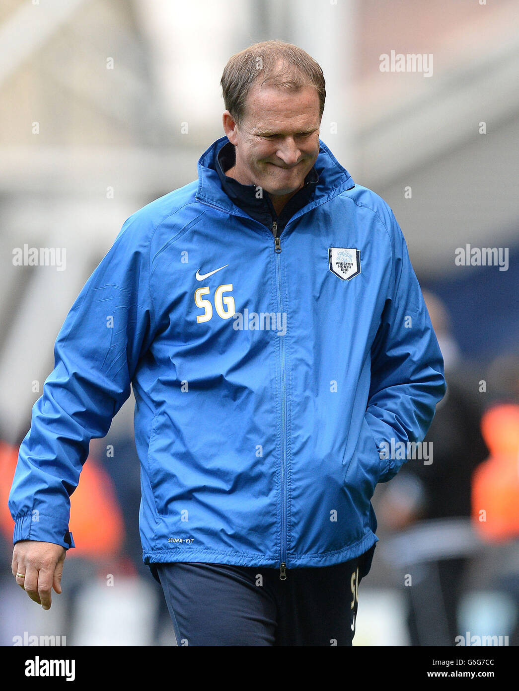 Il direttore di Preston North End Steve Davies lascia il campo dopo la sua partita di squadra contro Crewe Alexandra, durante la partita Sky Bet League One a Deepdale, Preston. Foto Stock