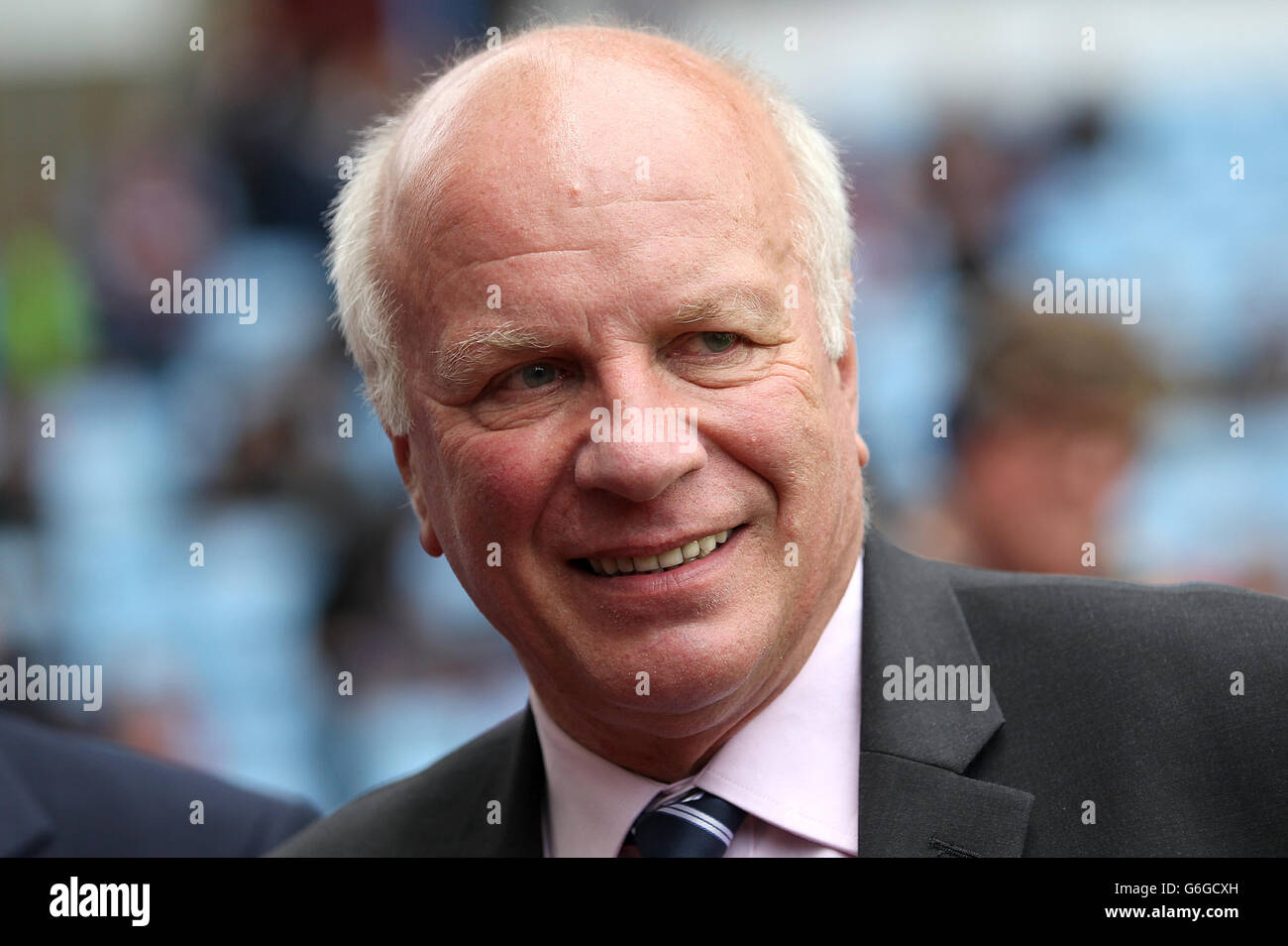 Calcio - Barclays Premier League - Aston Villa v Everton - Villa Park. Il presidente fa Greg Dyke ha visto prima della partita Foto Stock