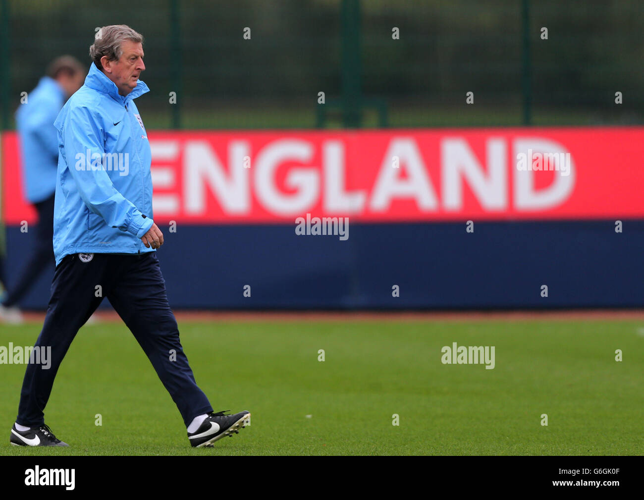 Il direttore dell'Inghilterra Roy Hodgson durante la sessione di formazione a London Colney, Hertfordshire. Foto Stock