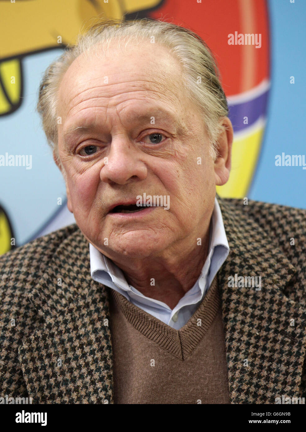 Sir David Jason durante il lancio di Lisle International della sua ultima proprietà pre-scuola e serie TV animata, PIP, alla fiera Brand Licensing Europe, ad Olympia, nella parte ovest di Londra. Foto Stock