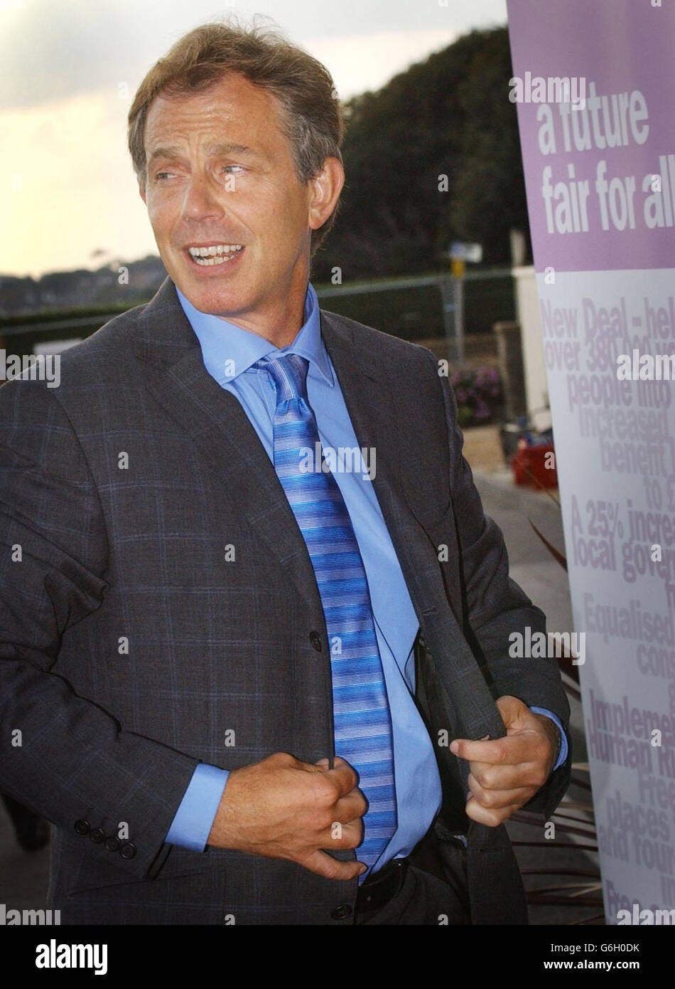 Il primo Ministro Tony Blair arriva a Bournemouth, in vista della Conferenza annuale del Partito laburista che inizia domani. Foto Stock
