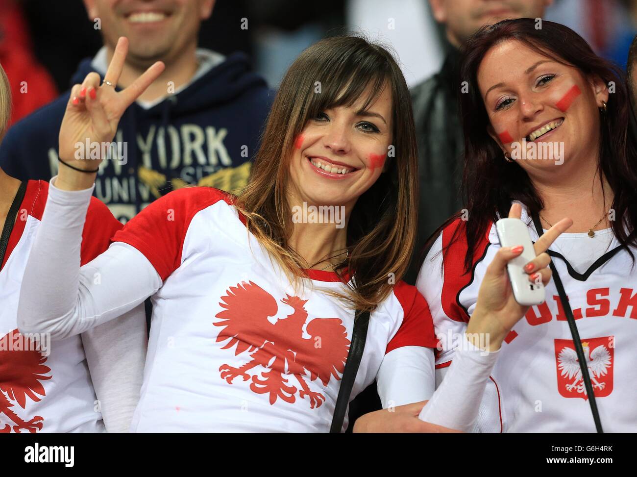Calcio - Coppa del mondo FIFA 2014 - Qualifiche - Gruppo H - Inghilterra contro Polonia - Stadio di Wembley. Tifosi polacchi negli stand Foto Stock
