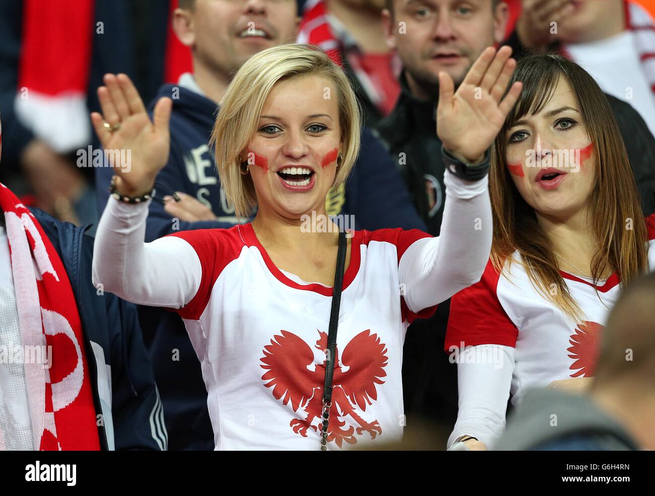 Calcio - Coppa del mondo FIFA 2014 - Qualifiche - Gruppo H - Inghilterra contro Polonia - Stadio di Wembley. Tifosi polacchi negli stand Foto Stock
