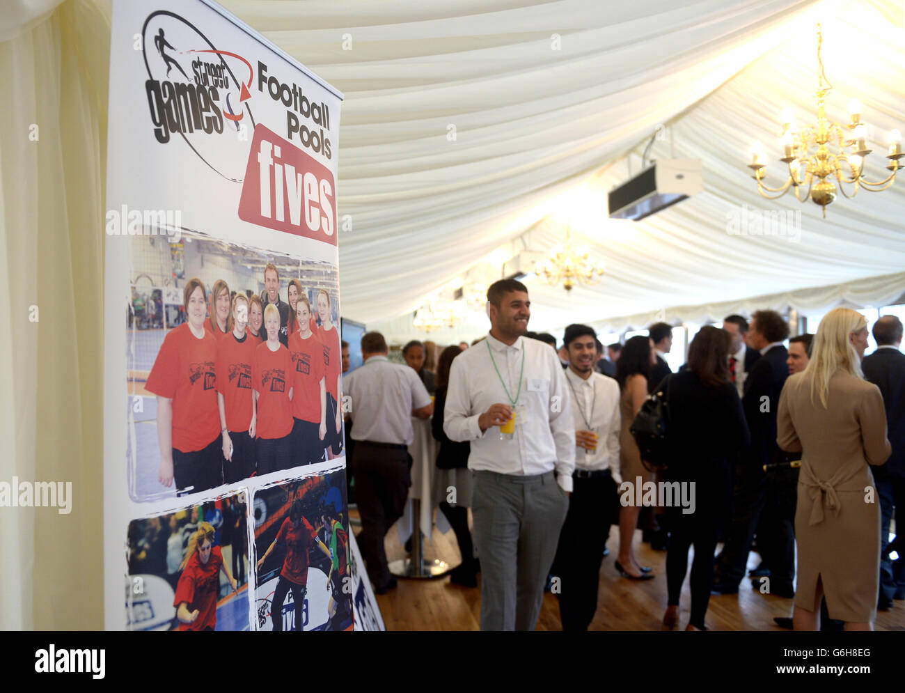 Calcio - StreetGames Calcio piscine Fives - House of Commons. Dignitari durante un ricevimento parlamentare per StreetGames Football Pools Fives alla Camera dei Comuni, Londra. Foto Stock