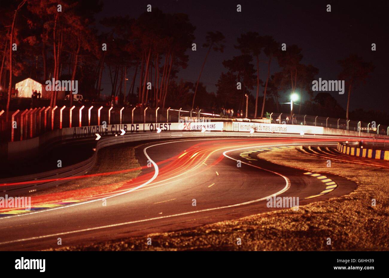 Corse automobilistiche, le Mans 24 ore. Le Mans di notte. Foto Stock