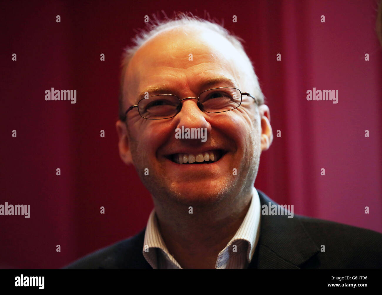 Il leader del Partito Verde Scozzese Patrick Harvie al lancio della campagna a Edimburgo, mentre il Partito Verde Scozzese inizia ufficialmente la sua spinta a convincere la gente a votare Sì nel referendum del prossimo anno. Foto Stock