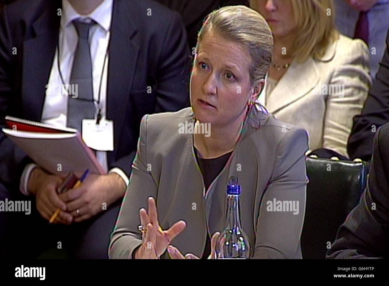Atos Regional Chief Executive Officer UK e Ireland Ursula Morgenstern risponde alle domande di fronte al Comitato di selezione dei conti pubblici della Camera dei Comuni nel centro di Londra fornitura di servizi pubblici da parte di appaltatori privati. Foto Stock