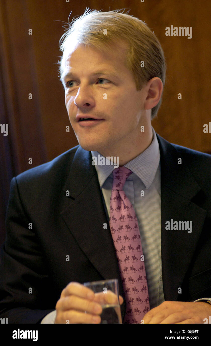 David Laws, deputato Shadow Chief Secretary al Tesoro, alla prima riunione del Gabinetto ombra dei liberali democratici. Foto Stock