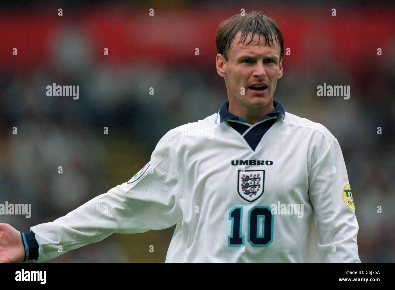 Calcio, Euro 96. Inghilterra contro Spagna, Wembley. Teddy Sheringham, Inghilterra Foto Stock