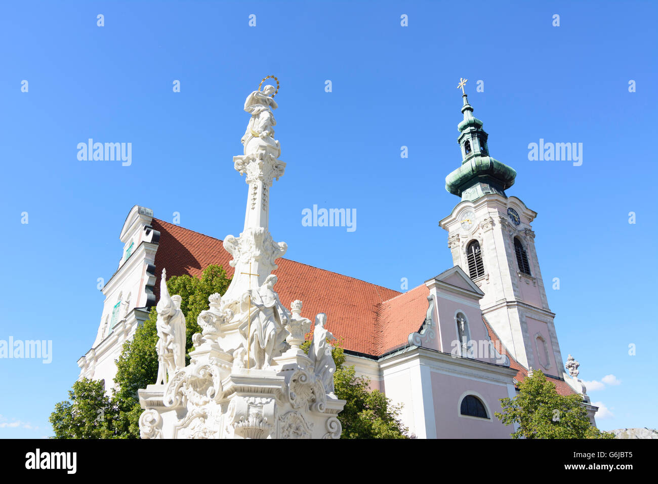 Chiesa Parrocchiale e colonna mariana, Hainburg an der Donau, Austria, Niederösterreich, Bassa Austria, Donau Foto Stock