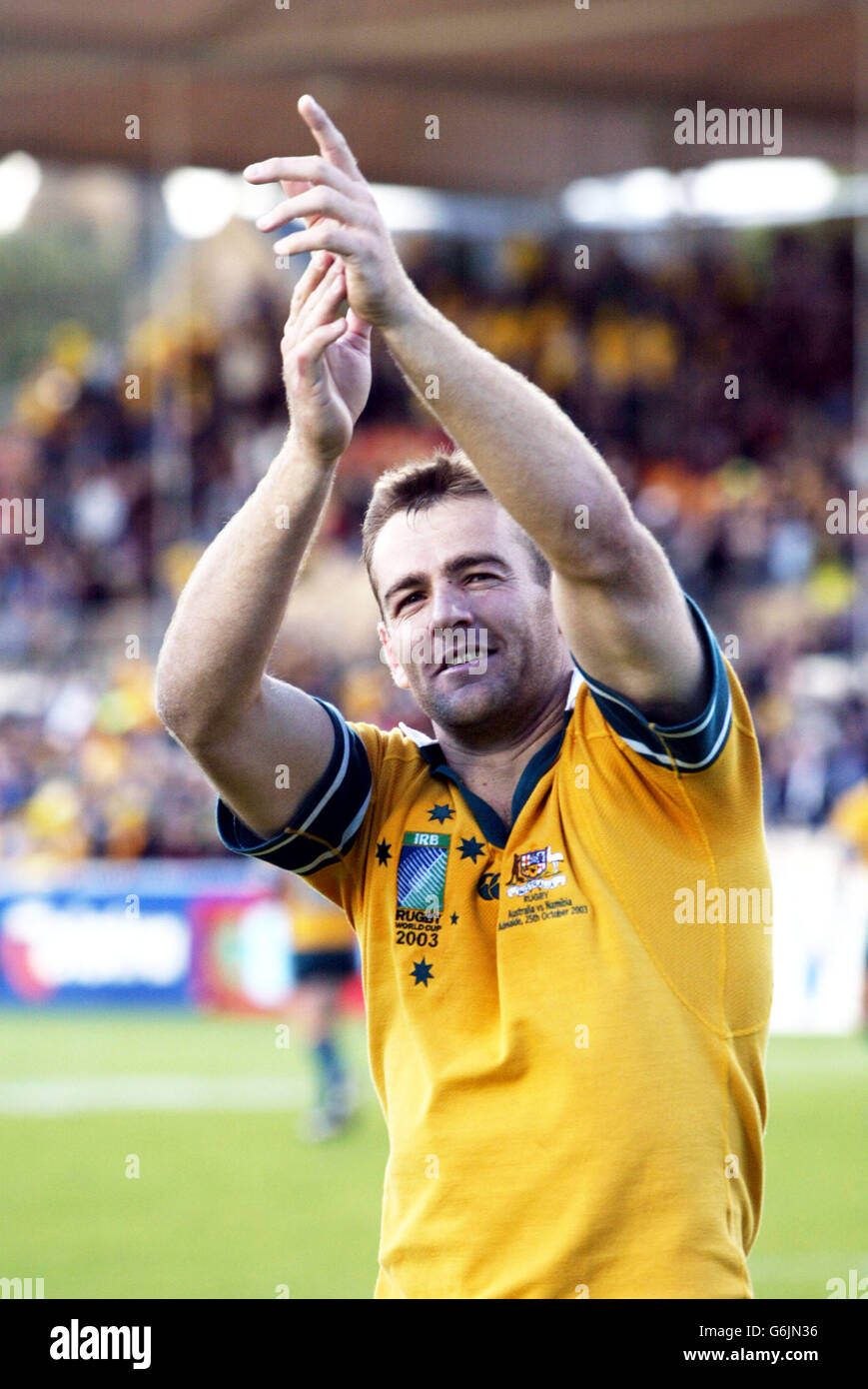 Chris Latham in azione durante la vittoria australiana del 142-0 sulla Namibia nel Rugby World Cup Pool UNA partita all'Oval Stadium di Adelaide. Foto Stock