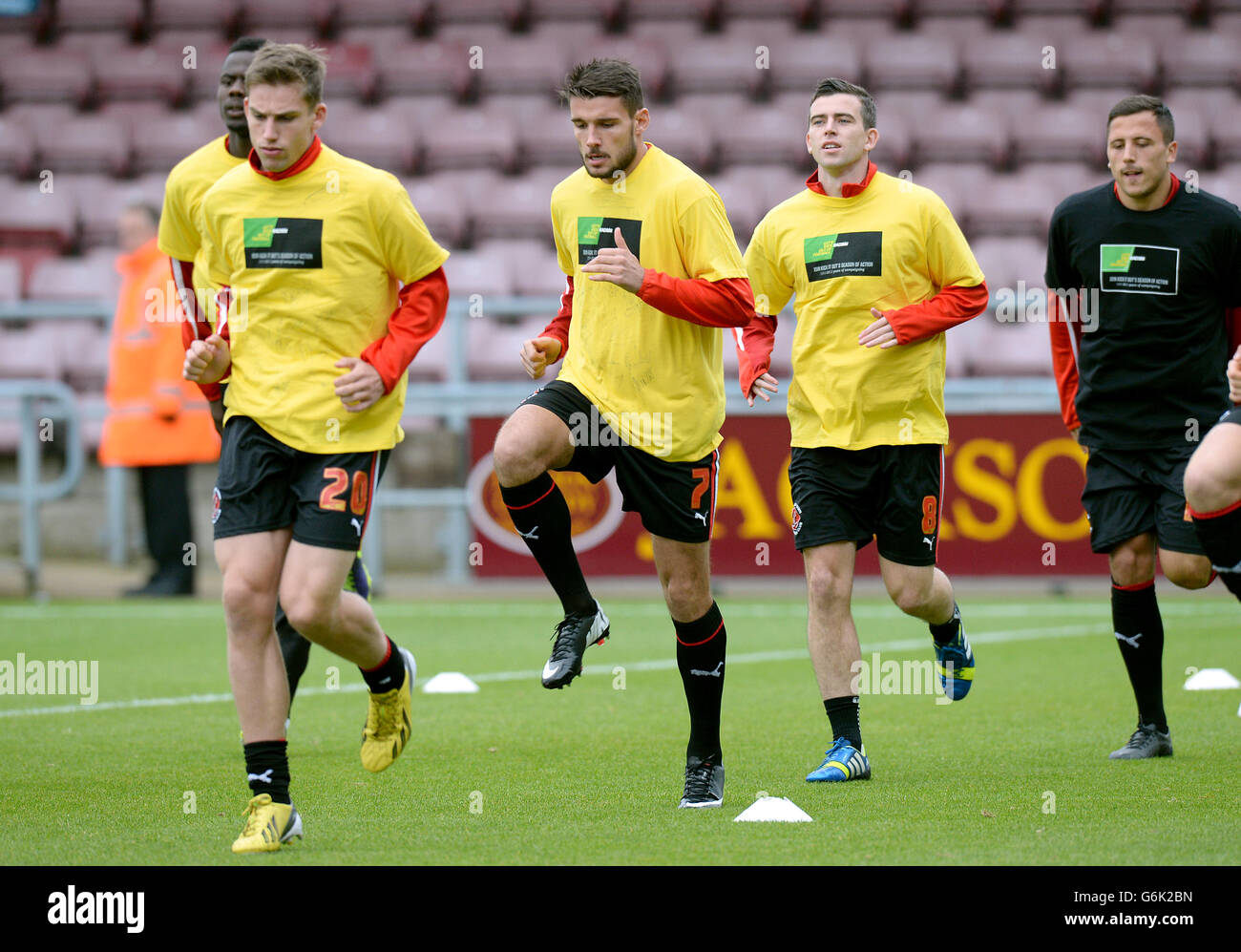 Calcio - Sky Bet League 2 - Northampton Town / Fleetwood Town - Sixfields Stadium. Charlie Taylor, Gareth Evans e Steven Schumacher di Fleetwood Town. Foto Stock