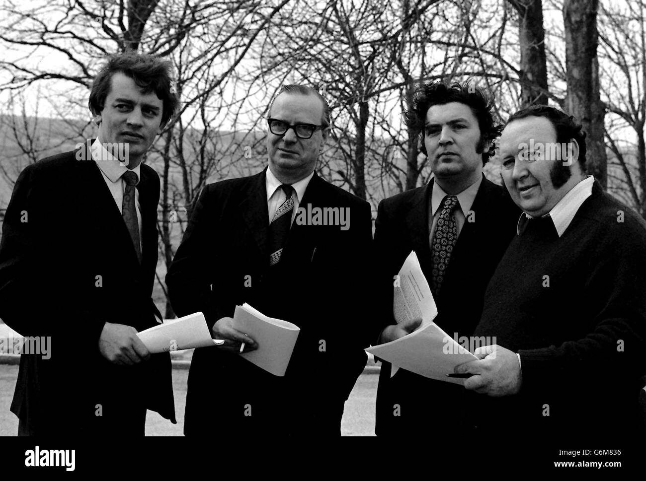 Leader del Partito socialista democratico del lavoro, (da sinistra a destra) Austin Currie, Gerry Fitt, John Hume e Paddy Devlin, durante l'incontro a Cappagh. Foto Stock