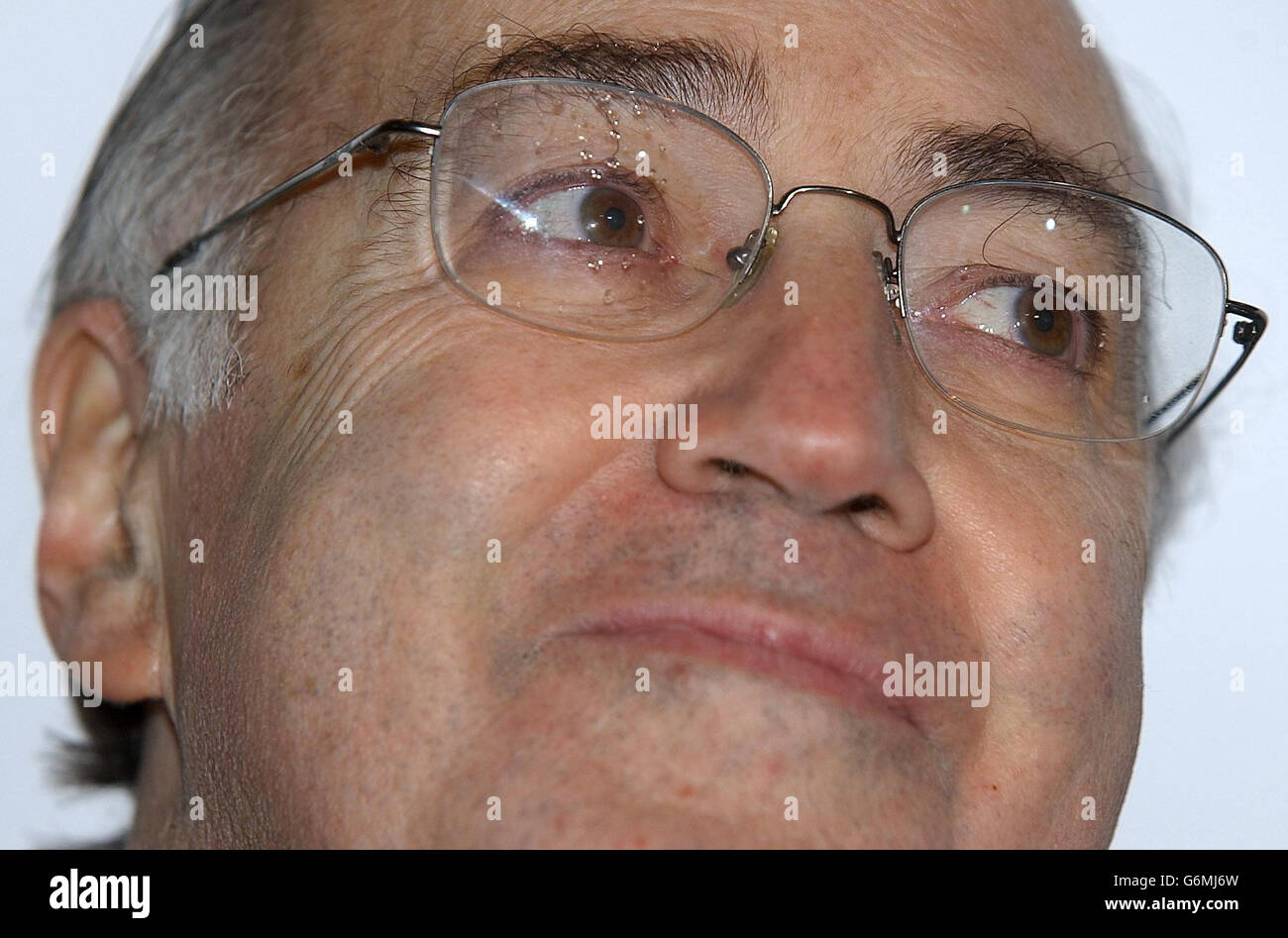 Michael Howard parla ai media Foto Stock