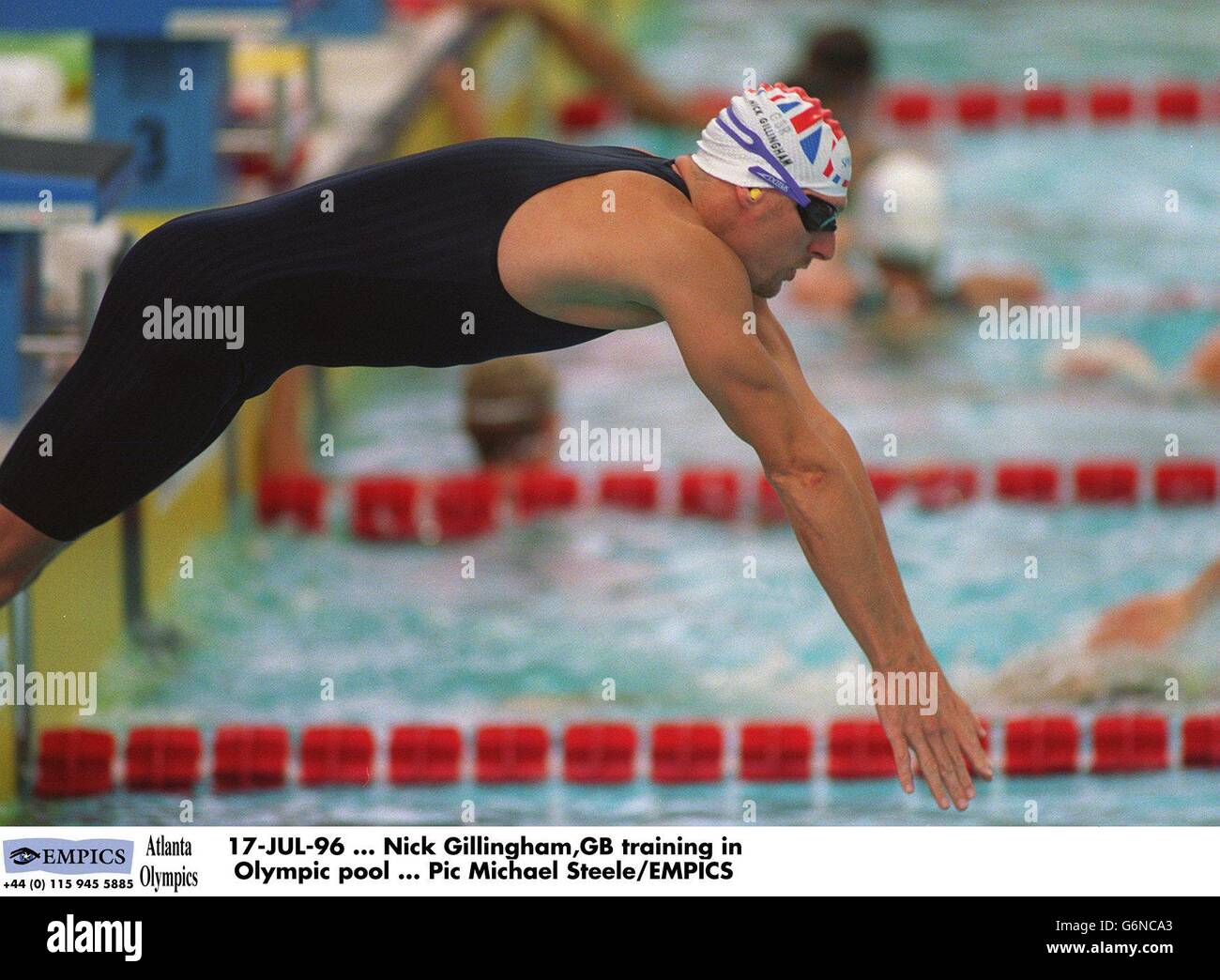 Allenamento olimpico di nuoto. 17-LUG-96. Nick Gillingham, GB formazione in piscina olimpica Foto Stock