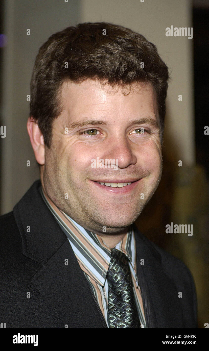 La star del film Sean Astin arriva per la prima inglese di Lord of the Rings: Il ritorno del Re a Odeon Leicester Square nel centro di Londra. Il terzo film nella trilogia del Signore degli anelli - diretto da Peter Jackson - è uscito il 17 dicembre 2003. Foto Stock