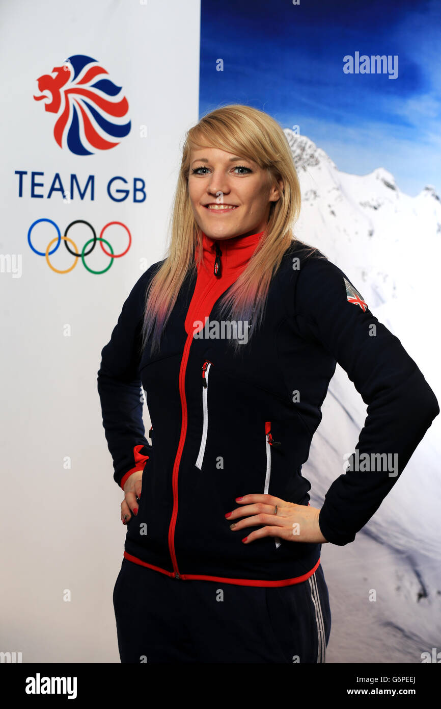 GB Winter Olympic Team Member , Short Track Speed Skater, Elise Christie , durante la sessione di kitting del Team GB presso l'adidas Centre di Stockport Foto Stock
