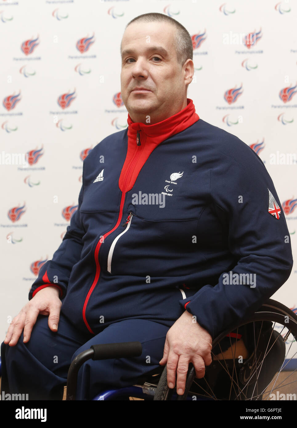 Robert McPherson di Chair Curling durante il lancio del Paralimpic Team GB per Sochi al Radisson Blu Hotel, Glasgow. Foto Stock