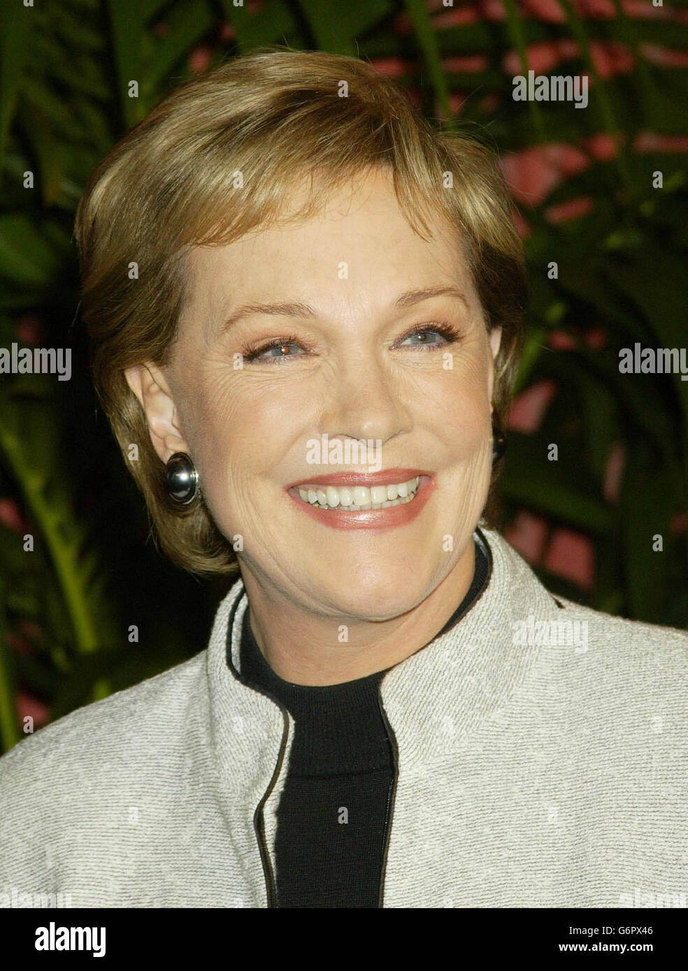 L'attrice Julie Andrews arriva per l'Academy Awards Nominees Luncheon tenuto al Beverly Hilton di Beverly Hills, California. Foto Stock