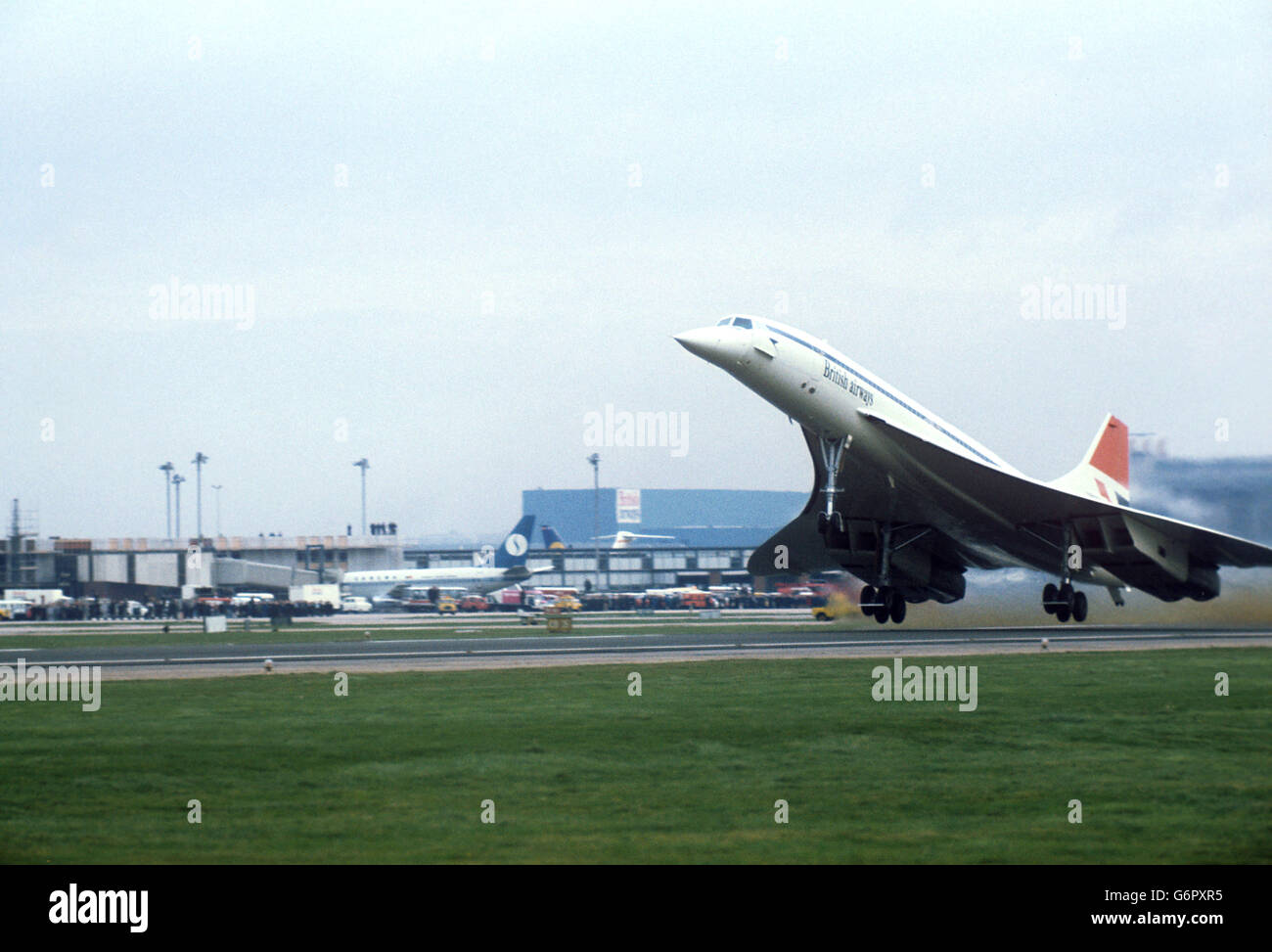 Concorde decollo dall'Aeroporto Heathrow di Londra con il suo primo volo per il Bahrain. Foto Stock