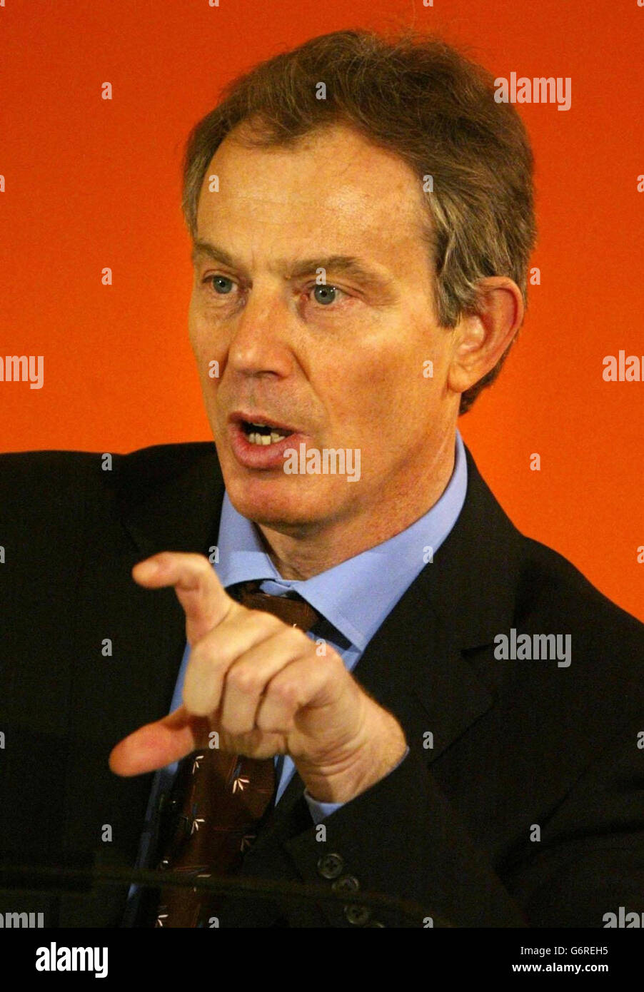 Il primo ministro Tony Blair si rivolge al secondo giorno del Guardian Public Services Summit presso l'hotel Grove, Chandler's Cross, Hertfordshire, dove si è concentrato sulla prossima fase di riforme del servizio pubblico da parte del governo. Foto Stock