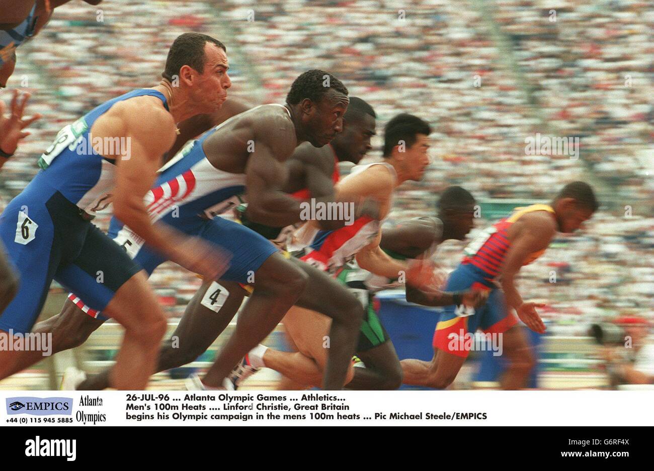 26-JUL-96 ... Giochi Olimpici di Atlanta ... Atletica. Uomini 100m Heats .... Linford Christie, Gran Bretagna inizia la sua campagna olimpica nei Mens 100m riscaldatori Foto Stock