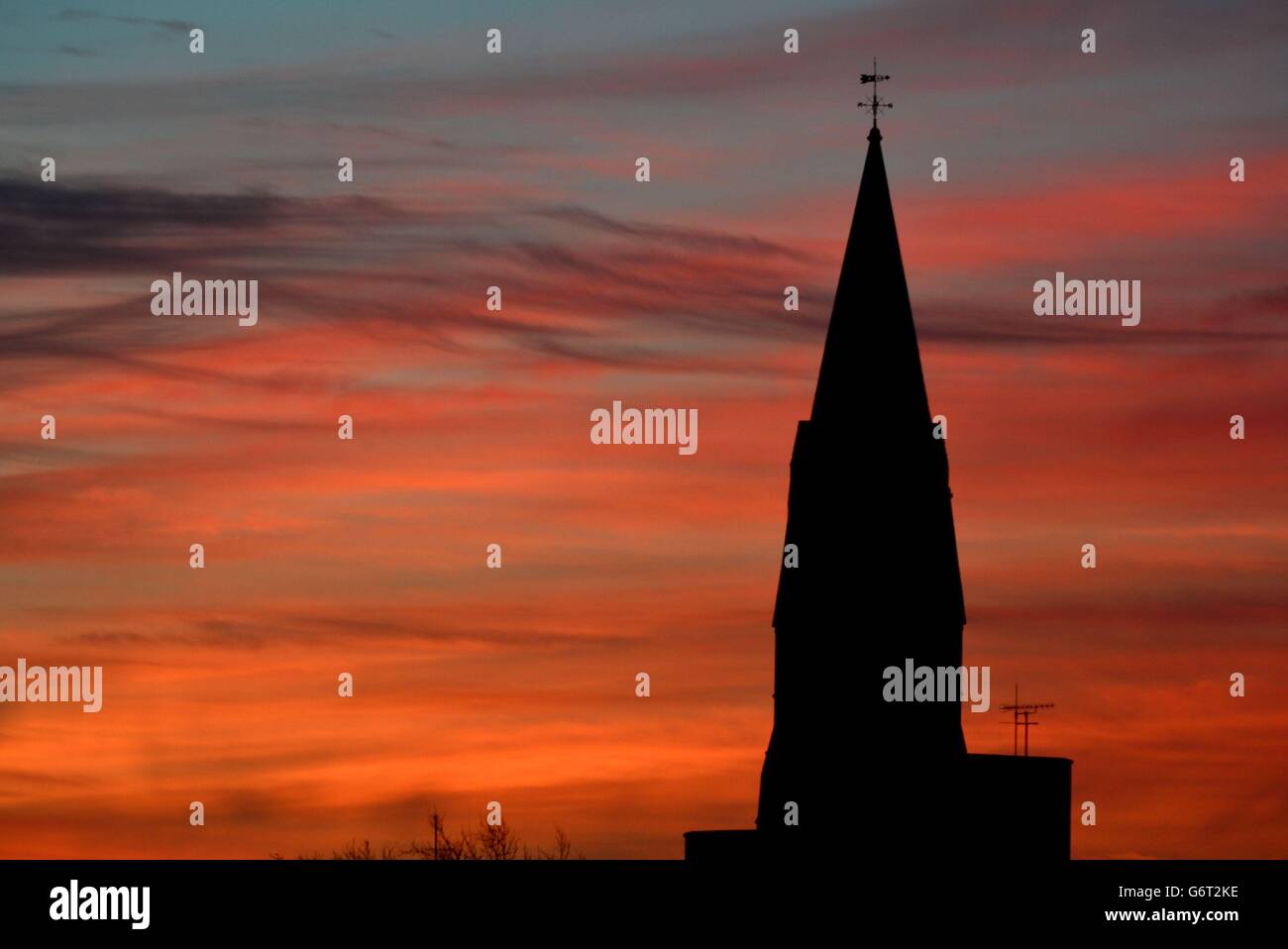 Tempo invernale 6 febbraio. Una vista di un'alba su Nottingham sud. Foto Stock