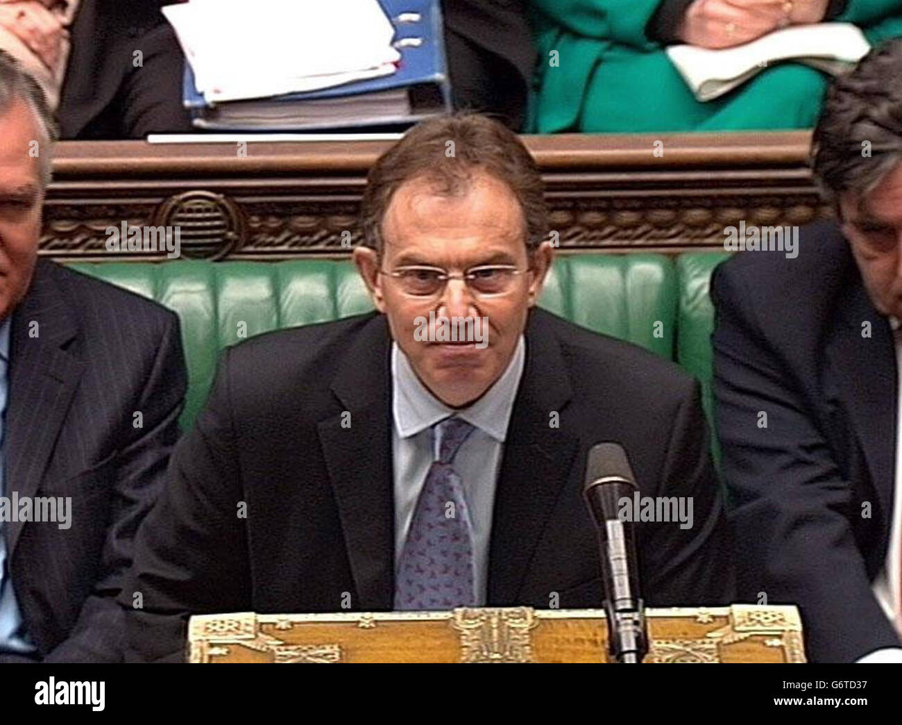 Il primo Ministro Tony Blair durante il tempo delle interrogazioni del primo Ministro alla Camera dei Comuni di Londra. Foto Stock
