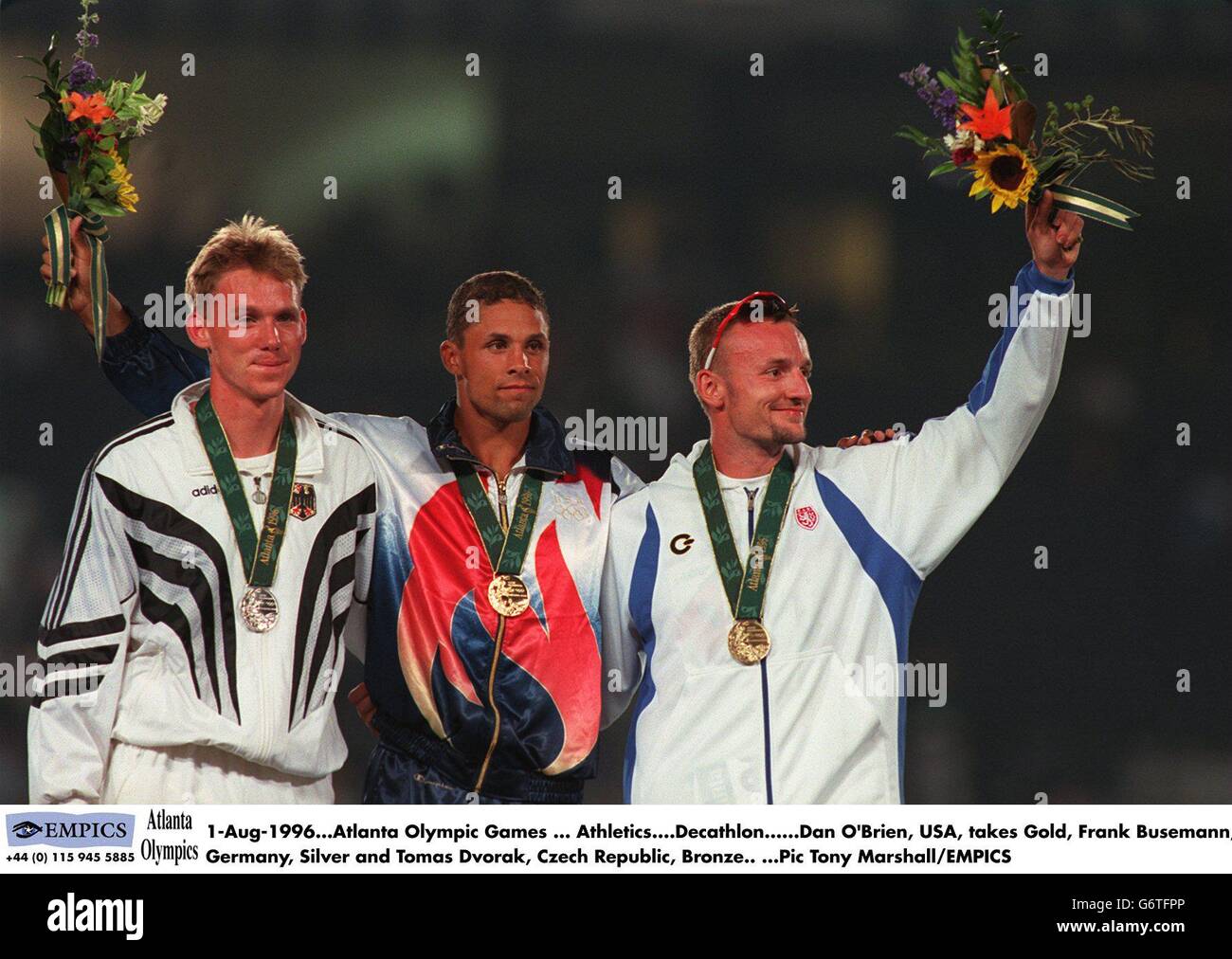1-ago-1996. Atlanta Olympic Games, Athletics. Decathlon. DaN o'Brien, USA, prende Gold, Frank Busemann, Germania, Argento e Tomas Dvorak, Repubblica Ceca, Bronzo Foto Stock