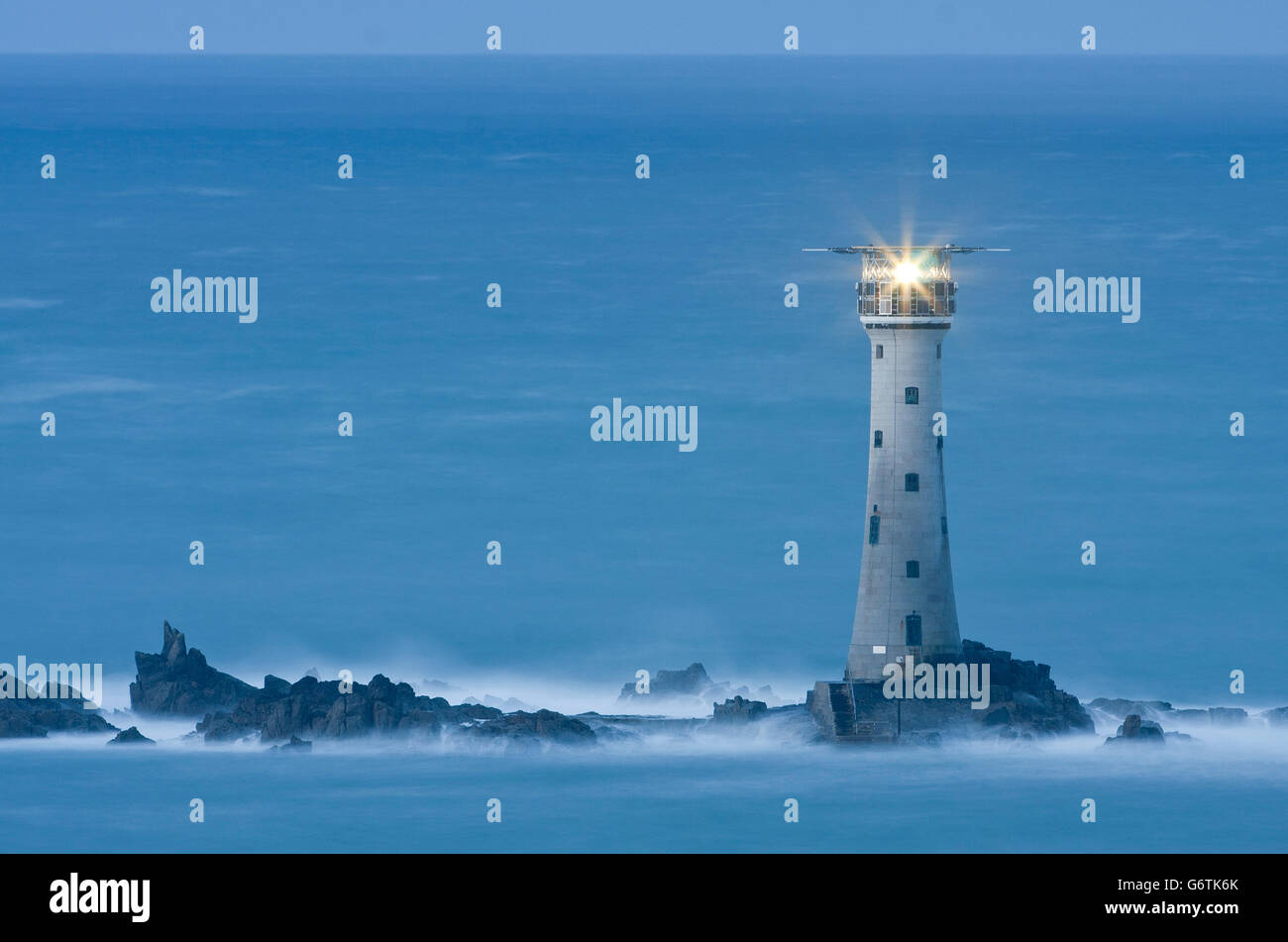 Les Hanois Lighthouse, Guernsey, Isole del Canale Foto Stock