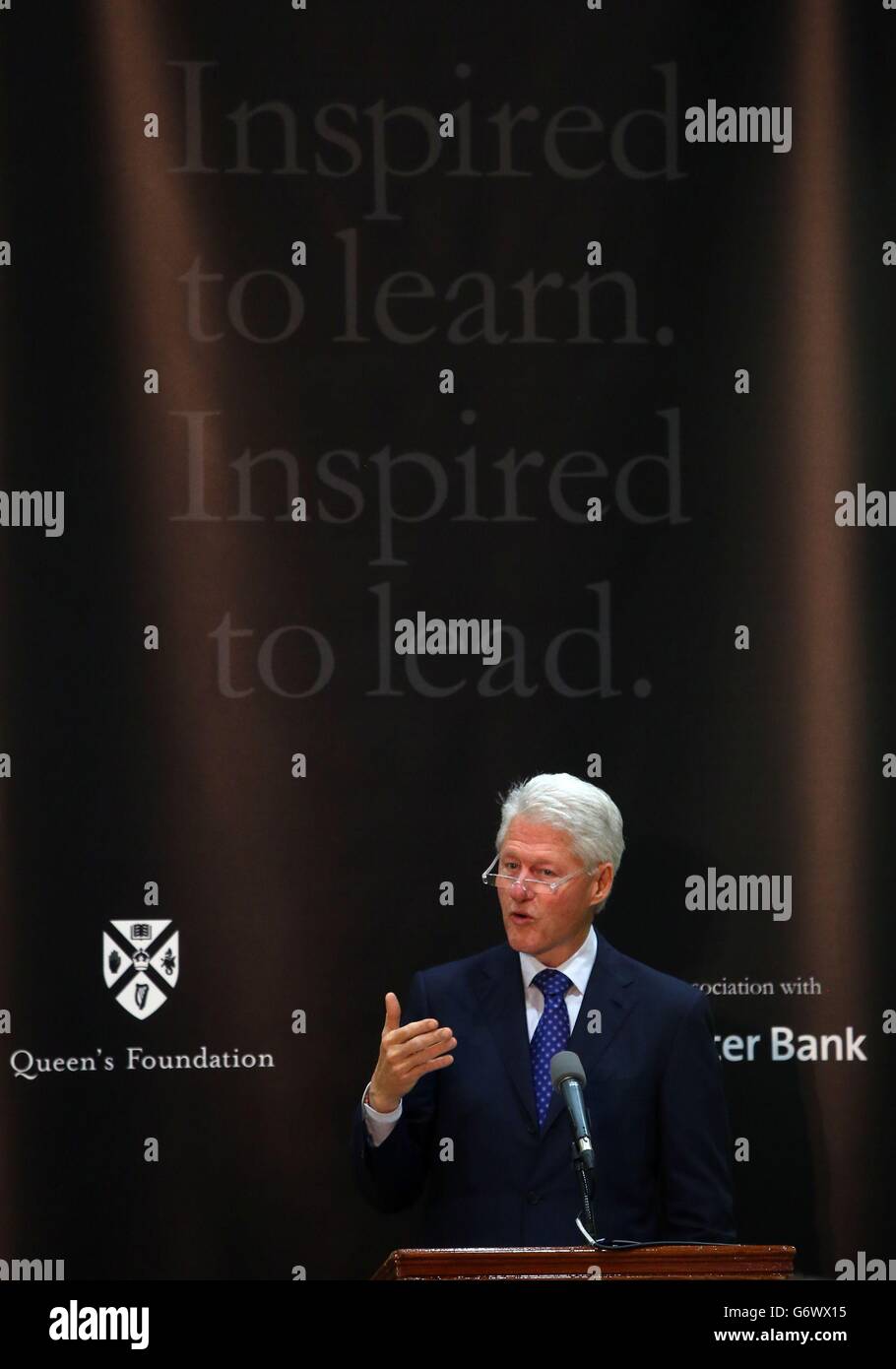L'ex presidente degli Stati Uniti Bill Clinton terrà la conferenza inaugurale sulla leadership di William J. Clinton alla Queen's University di Belfast, Belfast. Foto Stock