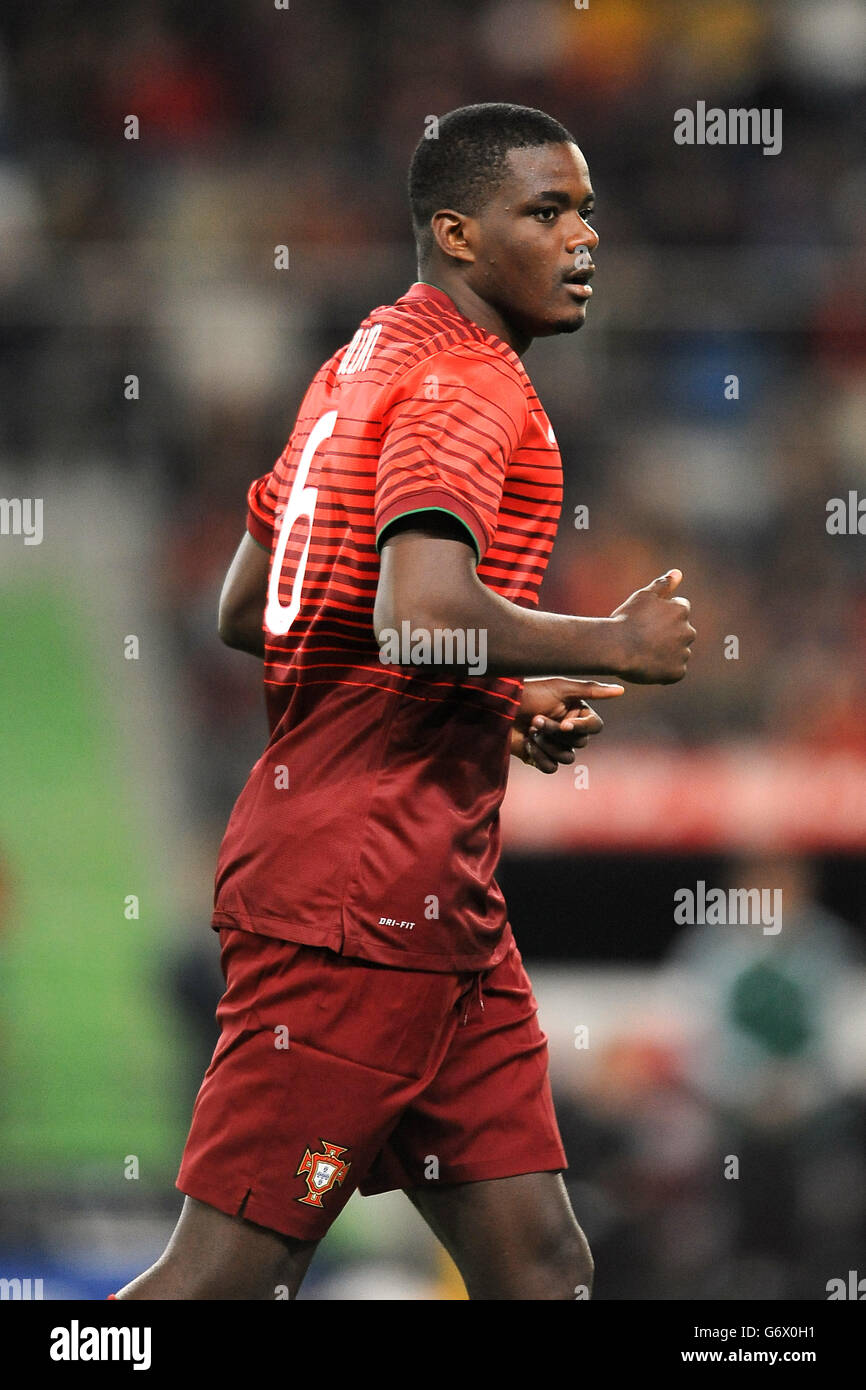 Calcio - International friendly - Portogallo / Camerun - Estadio Dr Magalhaes Pessoa. William Carvalho, Portogallo Foto Stock