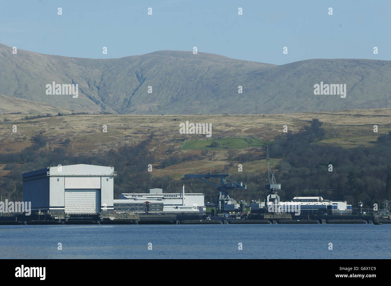 Vista generale della base navale di HM Clyde Faslane in Scozia. Foto Stock