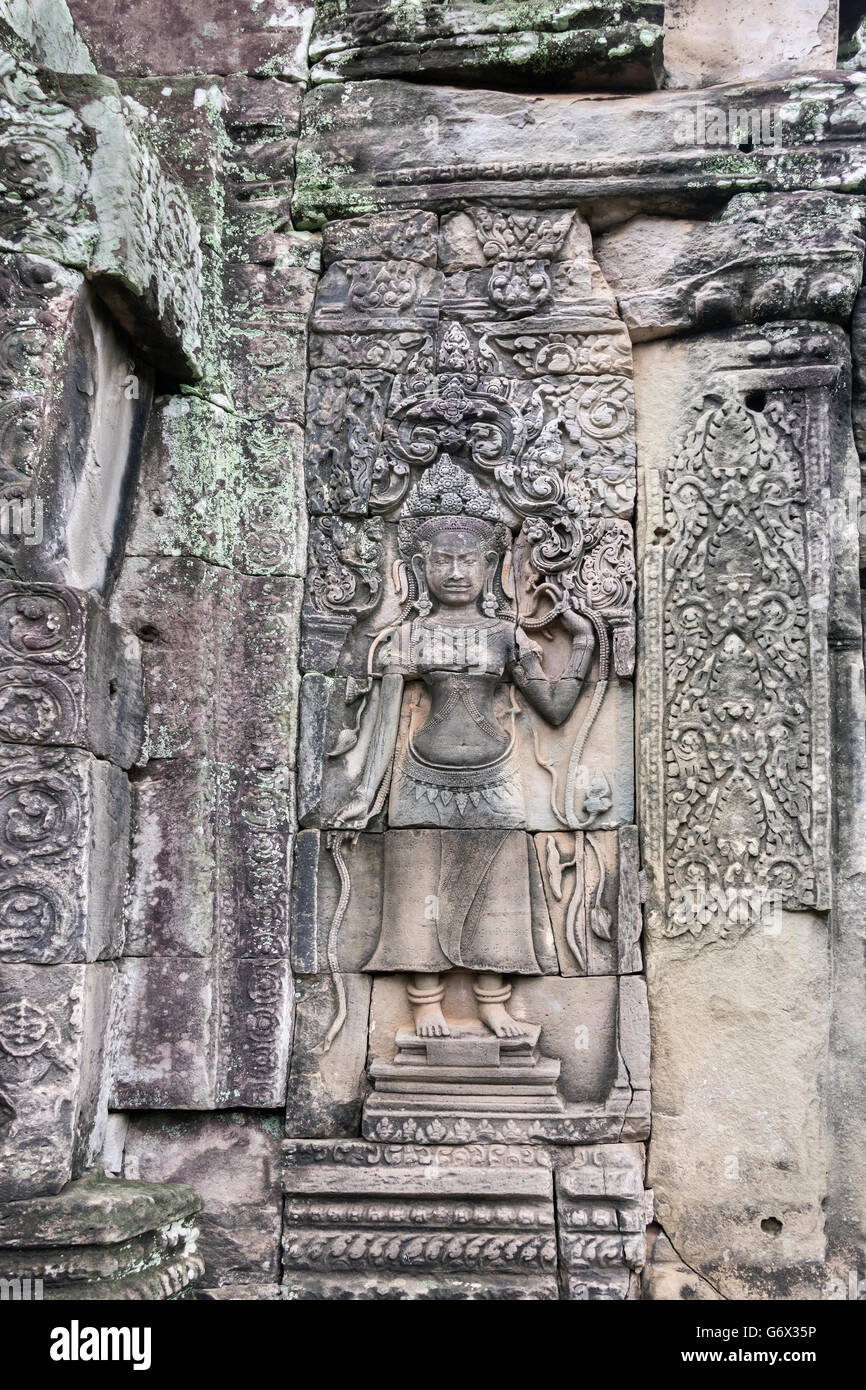 Scolpiti Apsara figura, tempio Bayon, Angkor Thom, vicino a Siem Reap, Cambogia Foto Stock