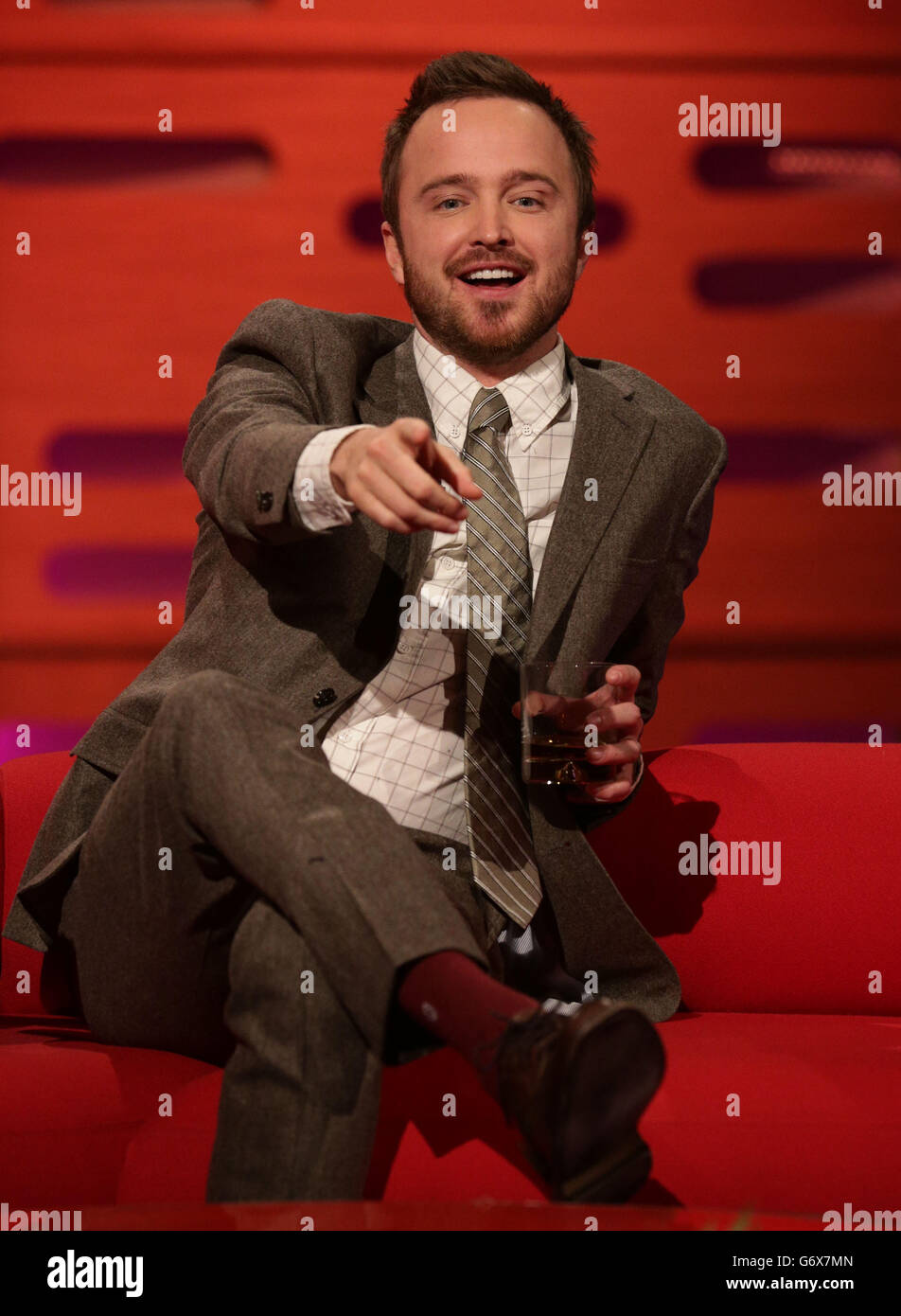 Ospite Aaron Paul durante le riprese del Graham Norton Show presso i London Studios, a sud di Londra, in onda sulla BBC One venerdì sera. Foto Stock