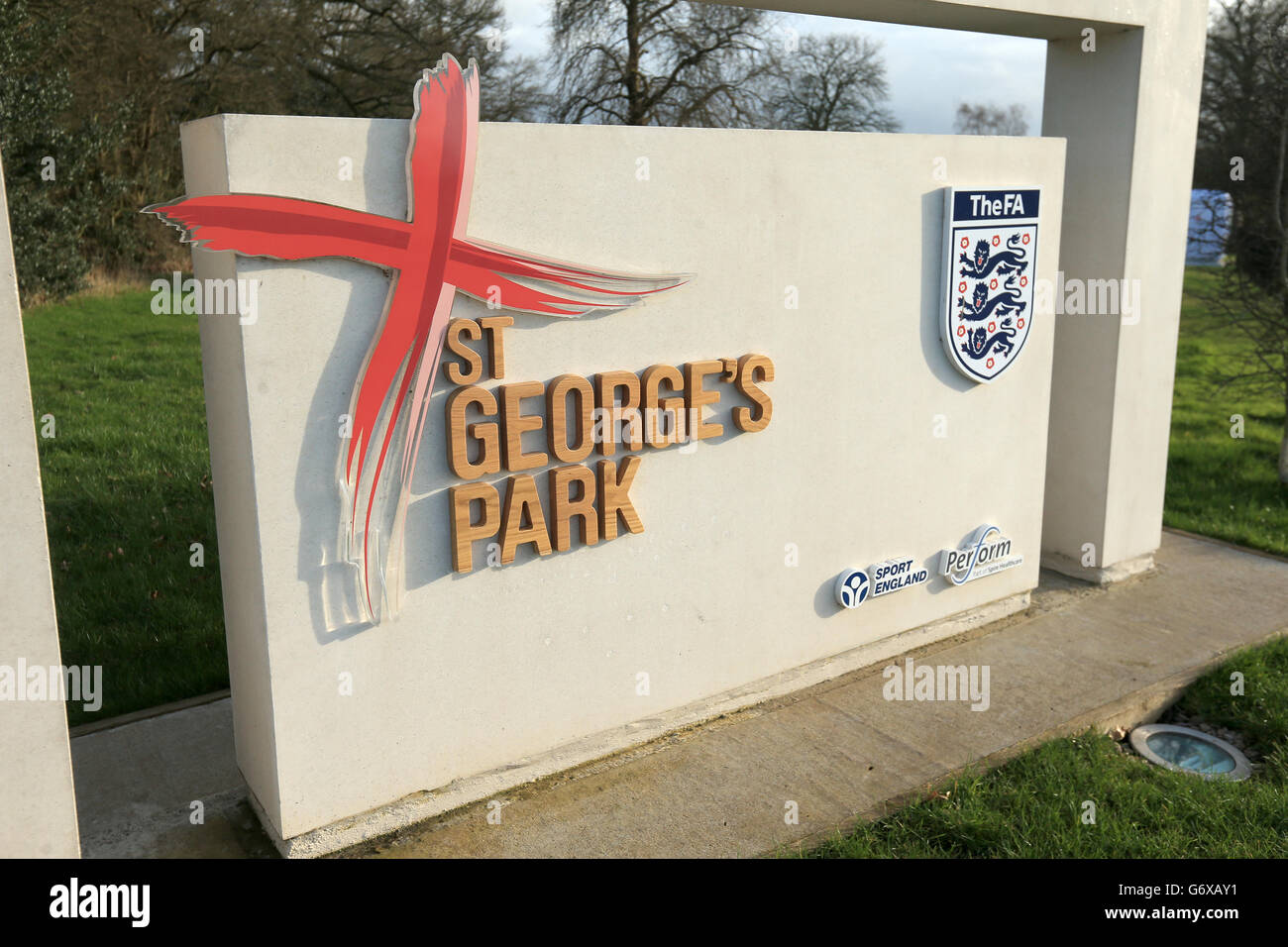 Calcio - Under 18 - Inghilterra / Croazia - St George's Park. Una vista generale dell'ingresso al St. George's Park. Foto Stock