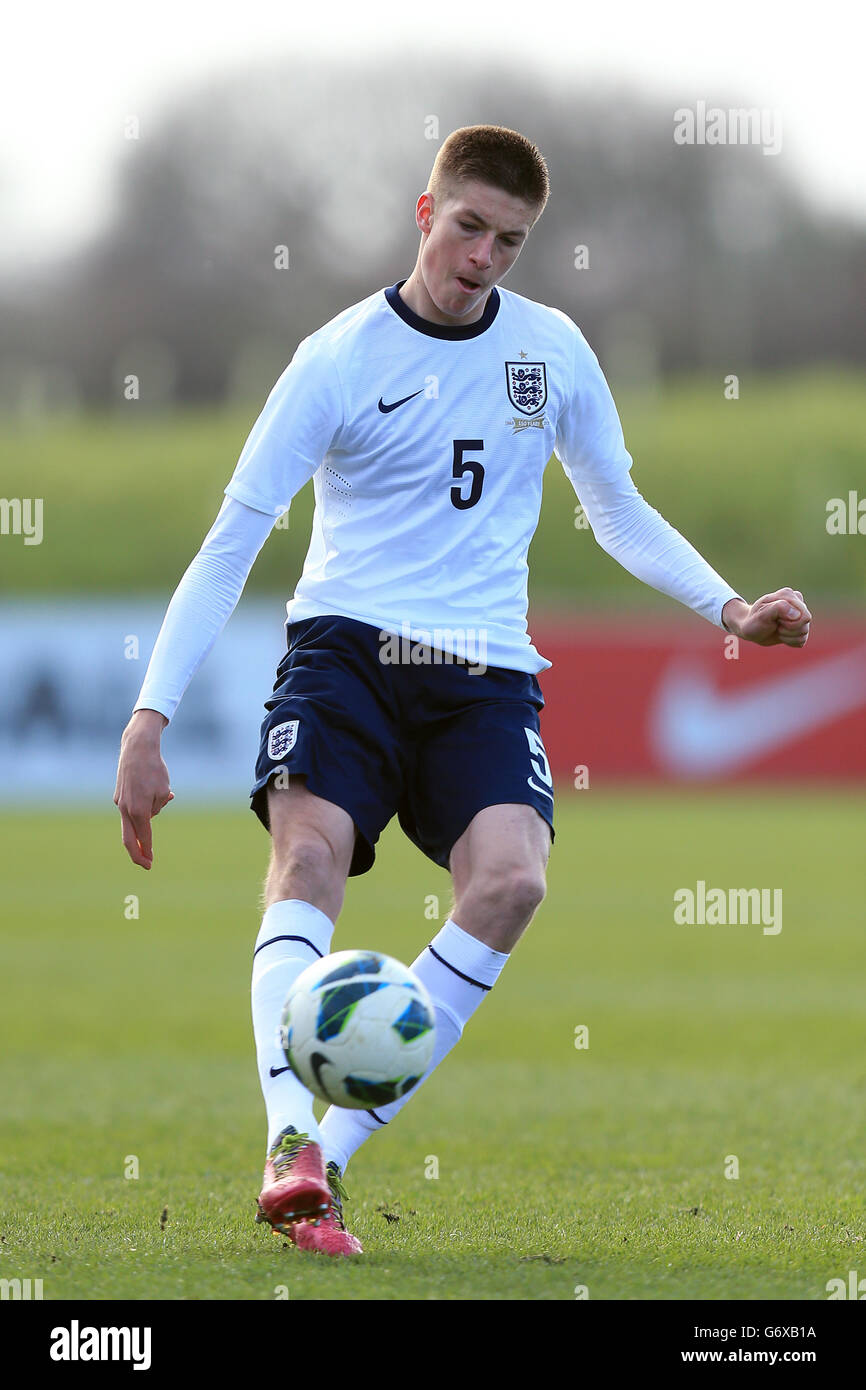 Calcio - Under 18 - Inghilterra / Croazia - St George's Park. REECE Burke, Inghilterra Foto Stock