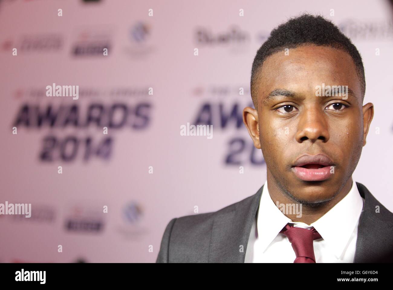 Franck Moussa di Coventry City dopo aver vinto il premio Mitre Goal of the Year ai Football League Awards 2014 Foto Stock