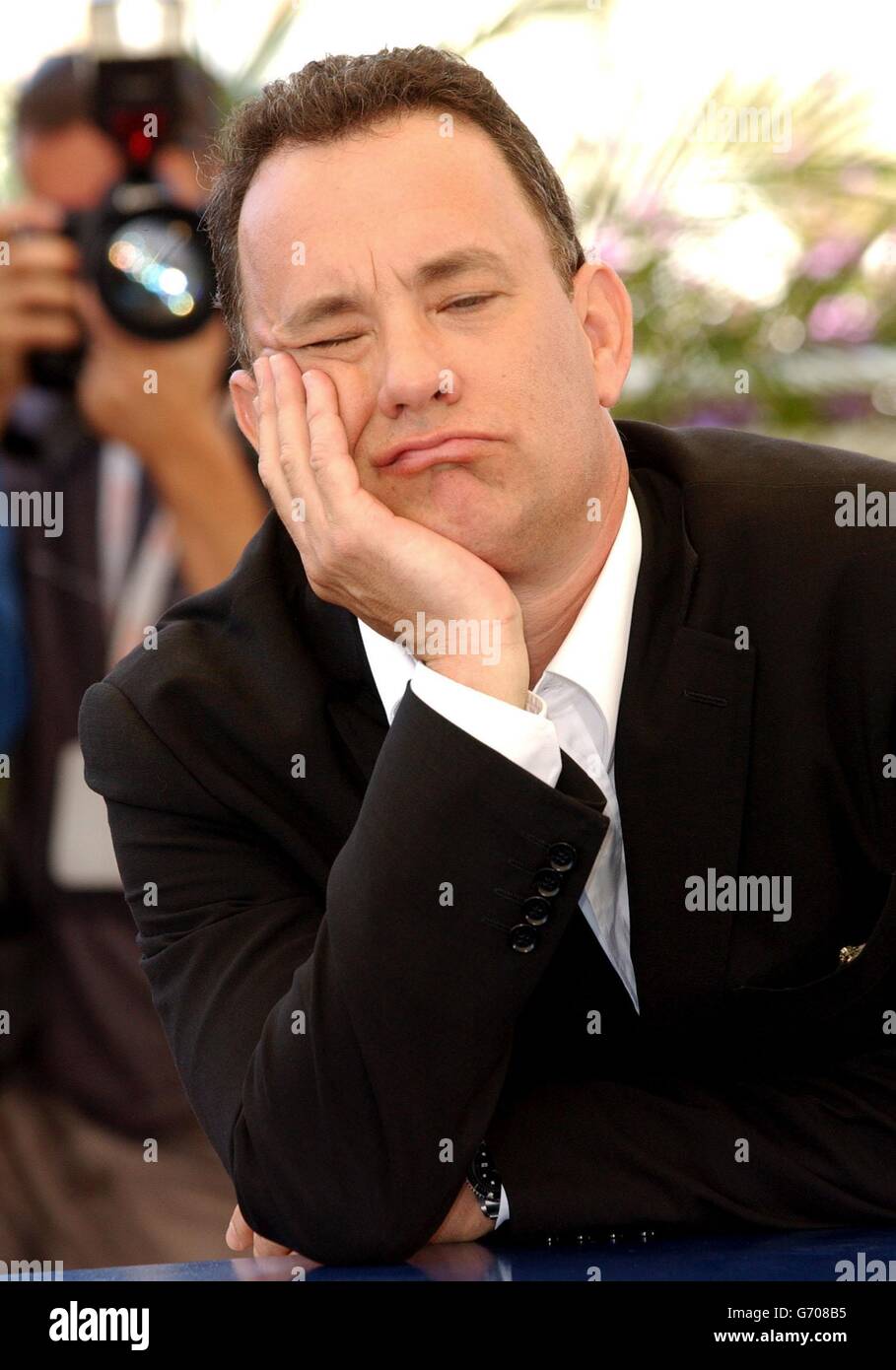 L'attore Tom Hanks si pone per i fotografi durante una fotocellula per promuovere il suo nuovo film "i Ladykillers" al Palais de Festival durante il 57° Festival di Cannes in Francia. Foto Stock