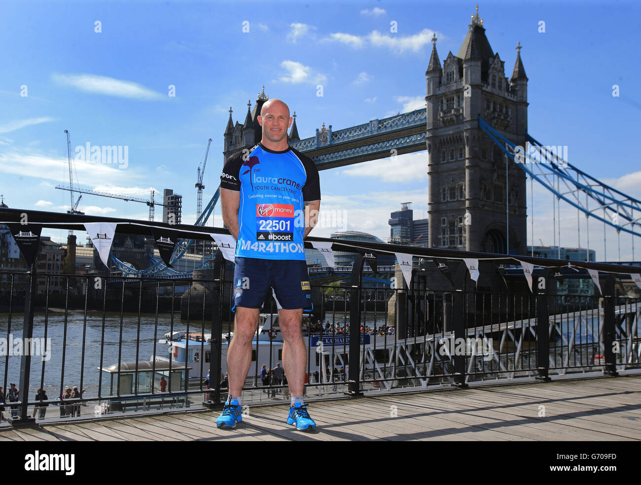Atletica - VIRGIN LONDON MARATHON 2014 - Celebrità Photocall - Tower Bridge Foto Stock