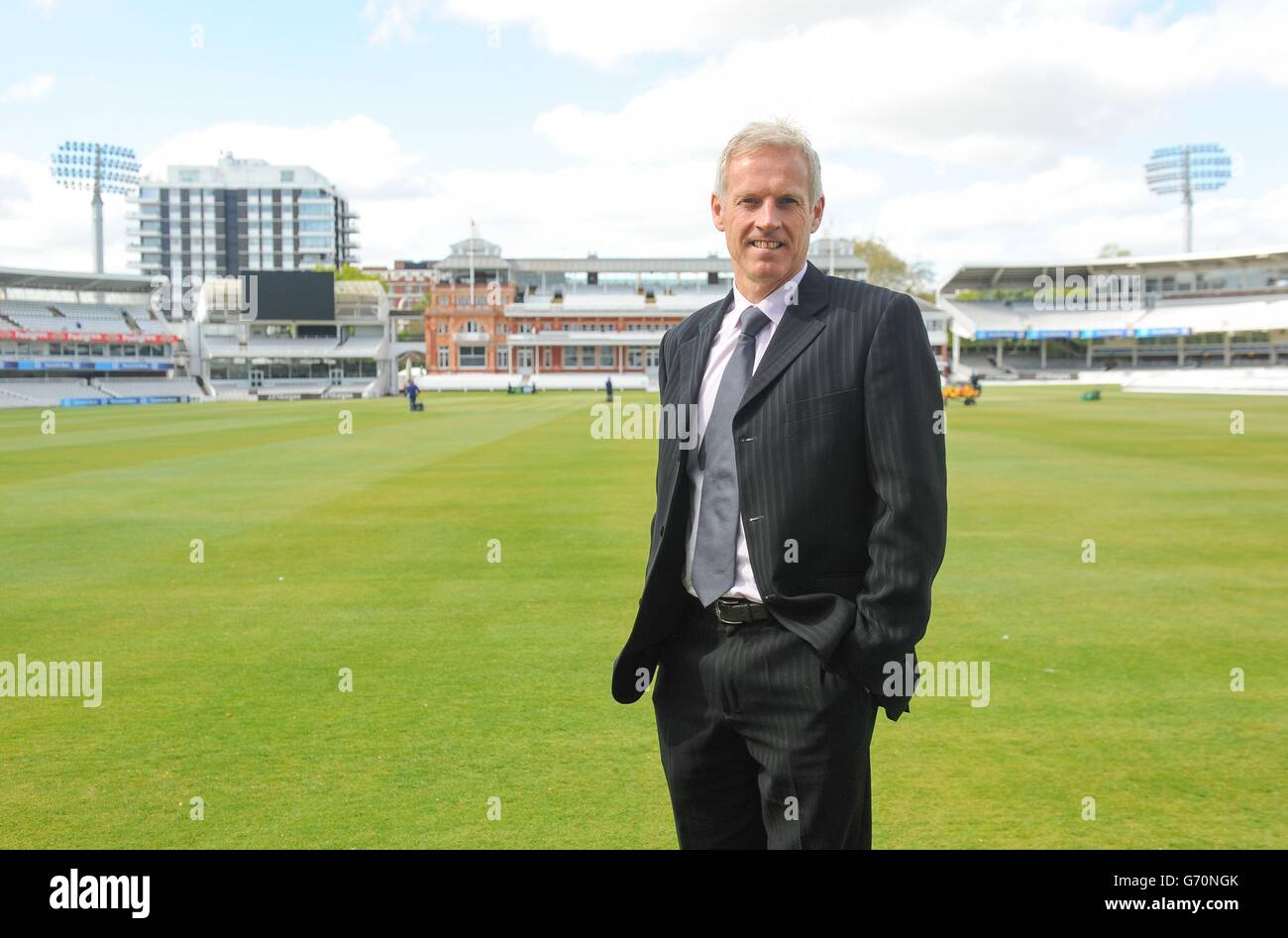 New England Cricket Head Coach Peter Moores durante la conferenza stampa al Lord's Cricket Ground, Londra. Foto Stock