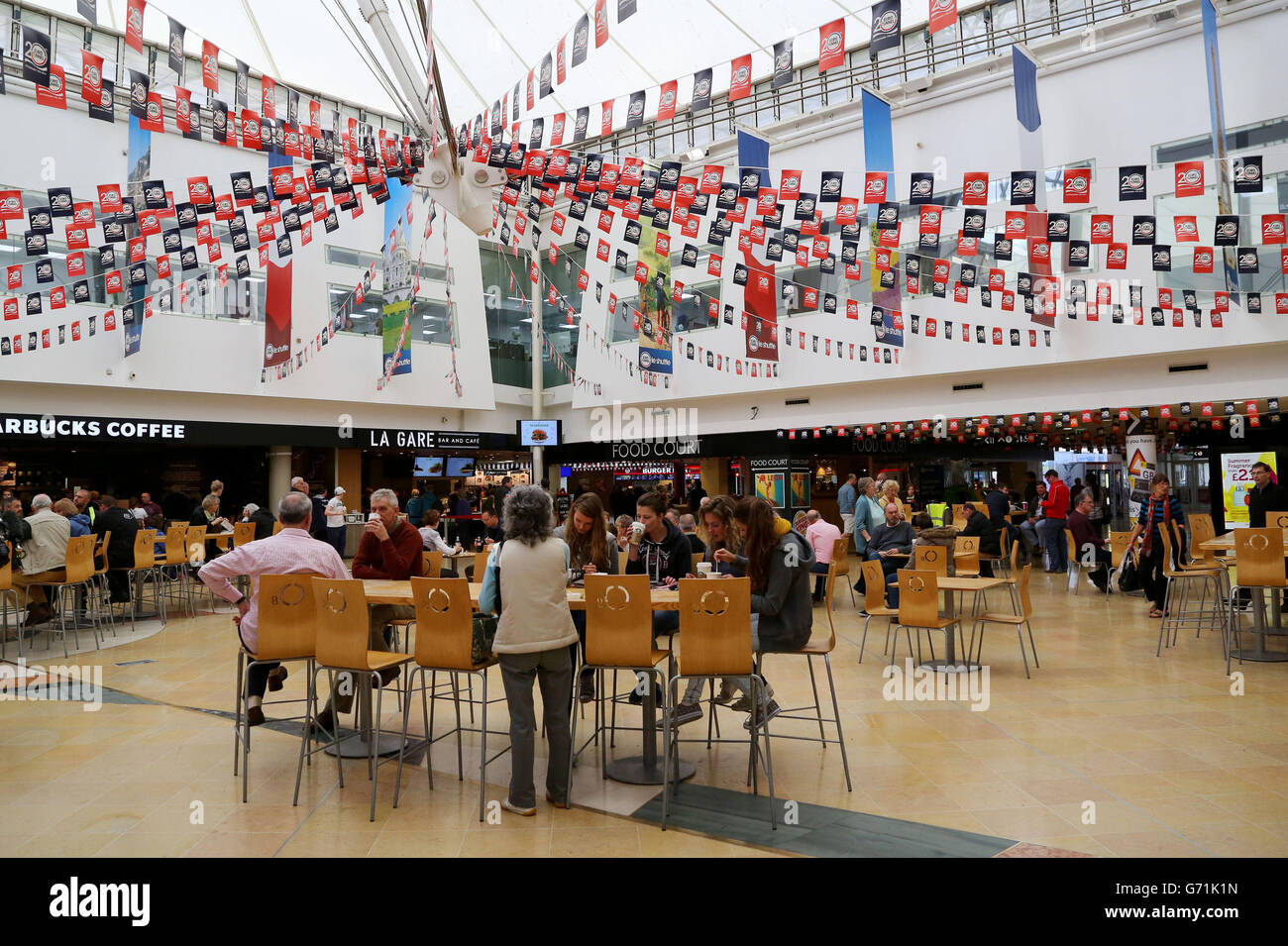 Una visione generale all'interno del terminal passeggeri di Eurotunnel a Folkestone, Kent, in vista del ventesimo anniversario della creazione del tunnel tra Regno Unito e Francia. 25/4/14 Foto Stock