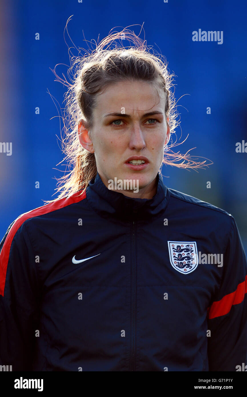 Jill Scott in Inghilterra durante la Coppa del mondo femminile FIFA 2015, partita di qualificazione del Gruppo Six presso il Greenhous Meadow Stadium di Shrewsbury. Foto Stock