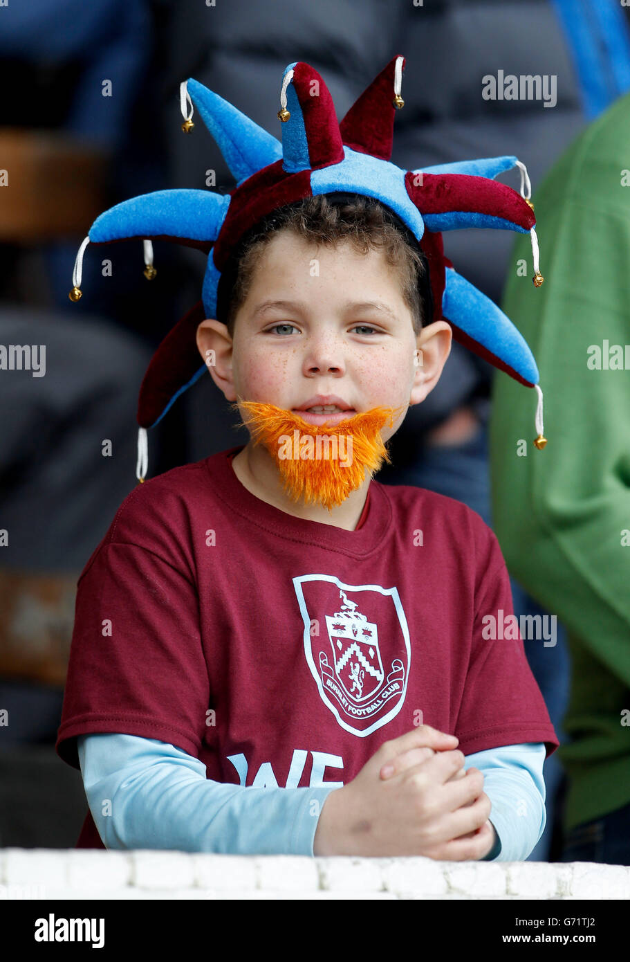 Calcio - Campionato Sky Bet - Burnley v Ipswich - Turf Moor. Un giovane fan di Burnley con una barba allo zenzero Sean Dyche Foto Stock