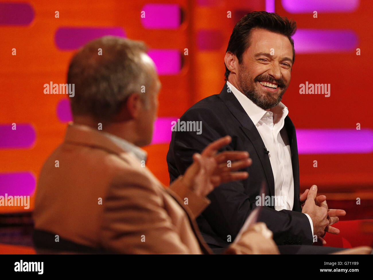 Hugh Jackman e Graham Norton durante le riprese del Graham Norton Show presso i London Studios, a sud di Londra, in onda sulla BBC One venerdì sera. Foto Stock