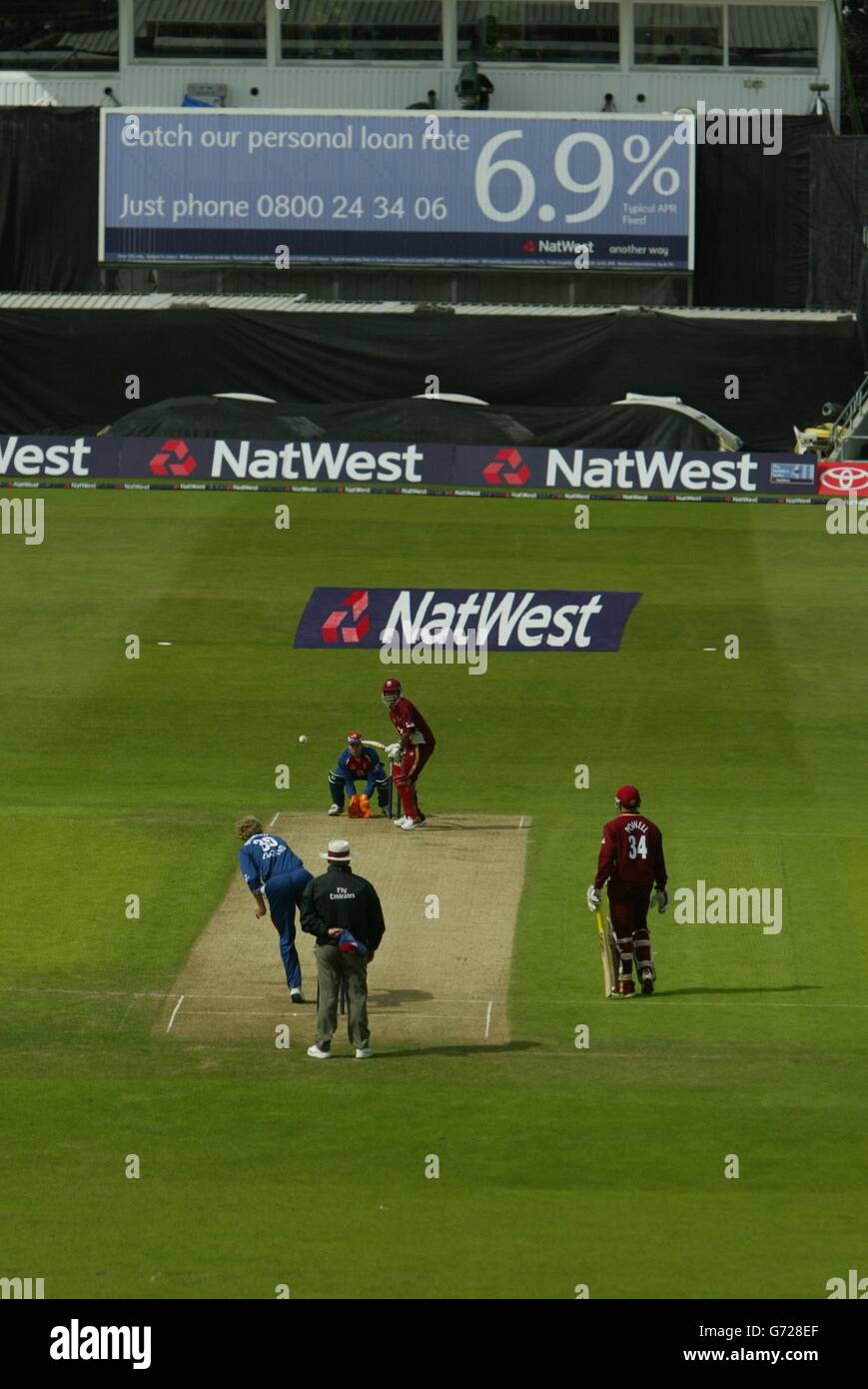 Inghilterra / Indie Occidentali. L'Inghilterra gioca alle West Indies, durante la partita della Natwest Series a Headingley. Foto Stock