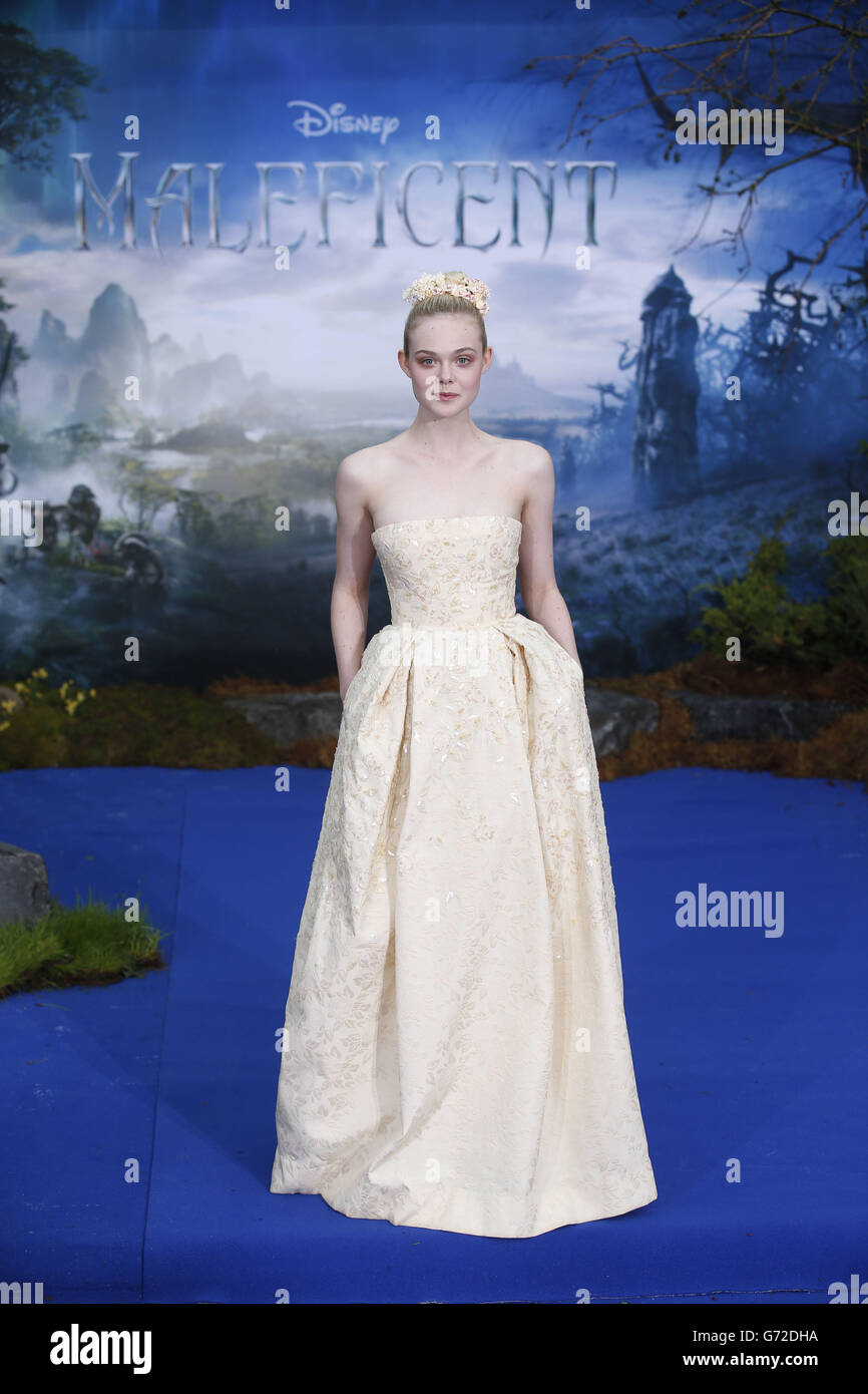 Elle Fanning alla prima di Maleficent a Kensington Palace, Londra. Foto Stock